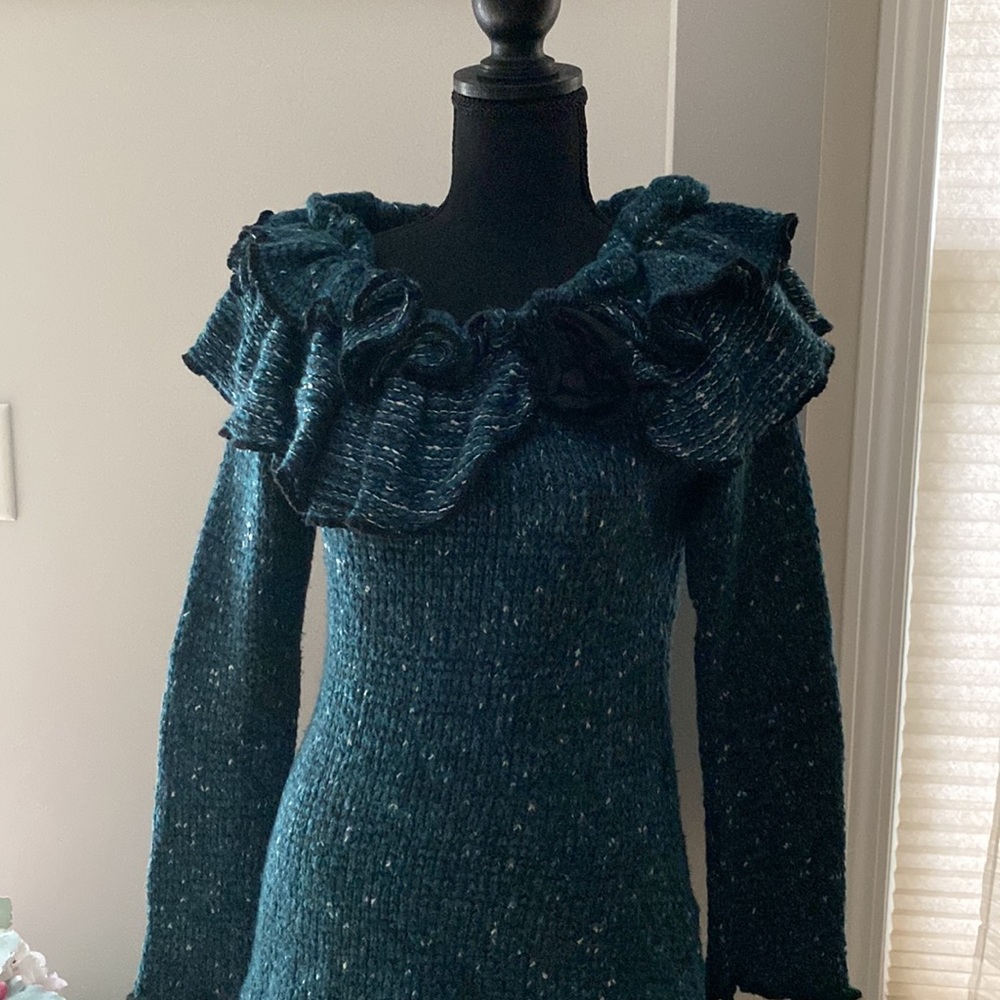 Beautiful sweater Size S
